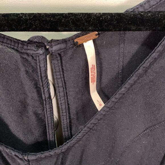 Free People Knotty but Nice black shorts romper billowy size large - Picture 3 of 12